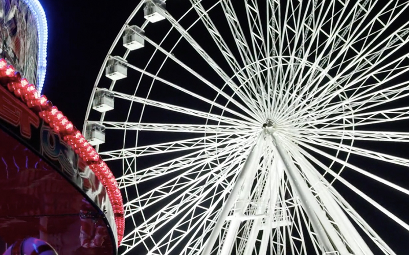 brighton christmas festival big wheel at night