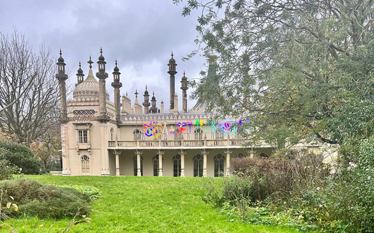 brighton royal pavilion lights during the day
